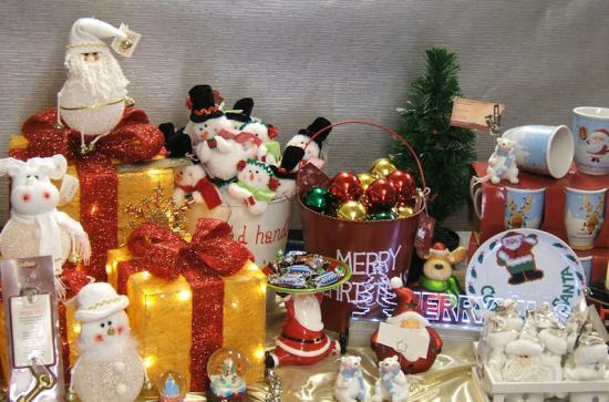 Photograph of Christmas Decorations From W & D Ross, Thurso