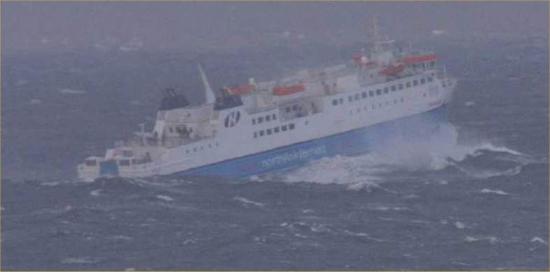 Photograph of MV Hamnavoe Took Short Crossing In Severe Weather