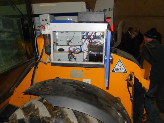 Photograph of Hydrogen fuelled tractor enthusiasm grows on Scottish farm