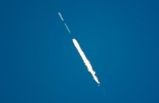 Photograph of Beam-hopping Oneweb Satellite Soars Into Space