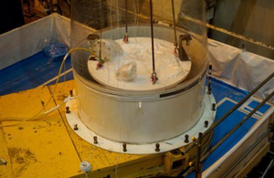 Photograph of New Plug Seals Dounreay Reactor Clean-up