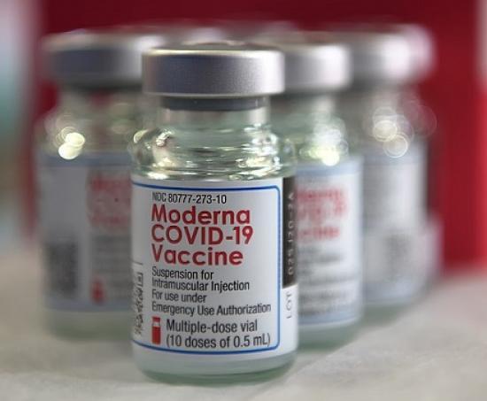 Photograph of Covid Boosters To Be Sold On The High Street - Here's What Effect This May Have On Uptake