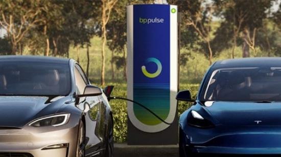 Photograph of BP Boosts EV Charging Network With $100 Million Order Of Tesla Ultra-fast Chargers