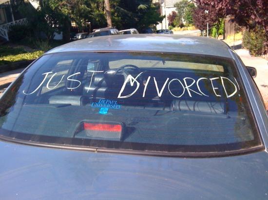 Photograph of Many Divorcees End Up With Nothing Or Only Debt After Divorce - New Study
