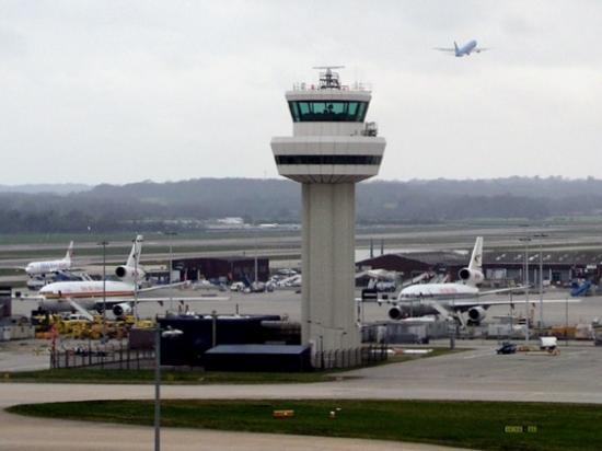 Photograph of UK Airports Are Already At Full Stretch And Passenger Numbers Are Set To Soar Causing More Delays