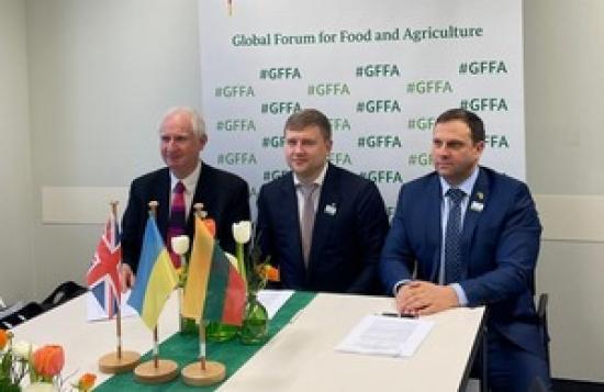 Photograph of UK and Ukraine agree cutting-edge scheme to protect food security