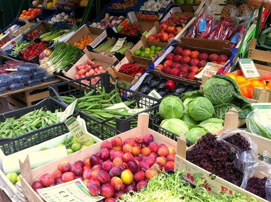 Photograph of Fruit and veg import checks scrapped ahead of UK-EU deal