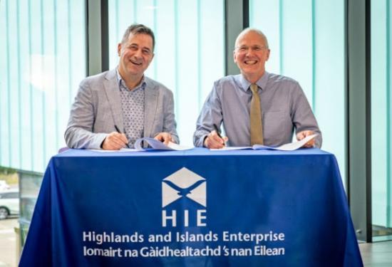 Photograph of Public partnership signed to accelerate clean energy transition