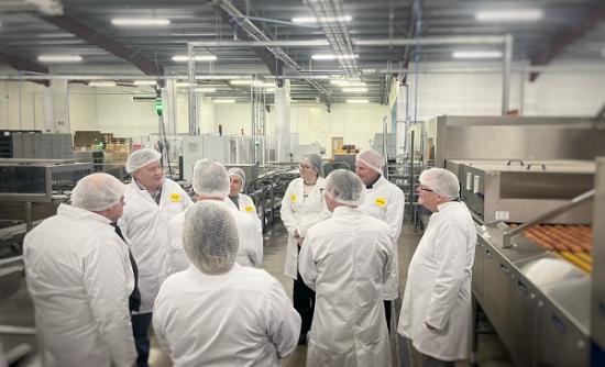 Photograph of Farmlay hosts farm visit as part of QMS's ‘Meating our Potential' campaign 