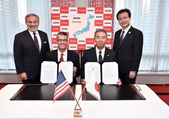 Photograph of AECOM signs agreement with Toshiba to perform nuclear decommissioning services in Japan