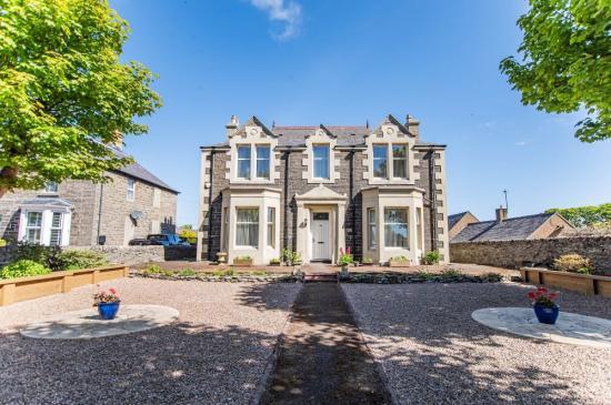 Photograph of Thurso Road