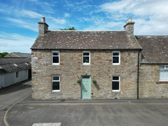 Photograph of Old Schoolhouse, Sinclair Street